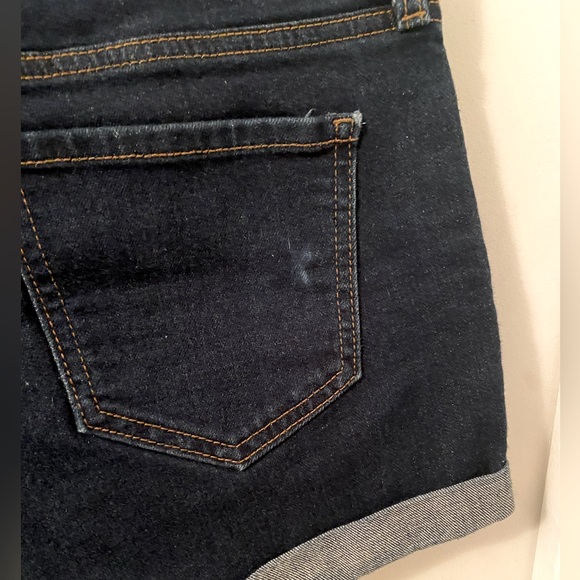 Old Navy denim shorts - Picture 3 of 3